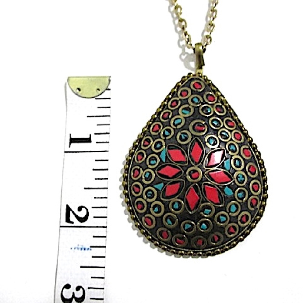 Large Brass Inlay Pendant on Gold Tone Chain - Picture 3 of 5
